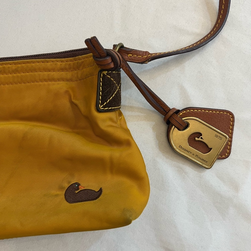 DOONEY AND BURKE Women’s Canvas Crossbody Purse, 6” x 9.5” - Picture 2 of 4